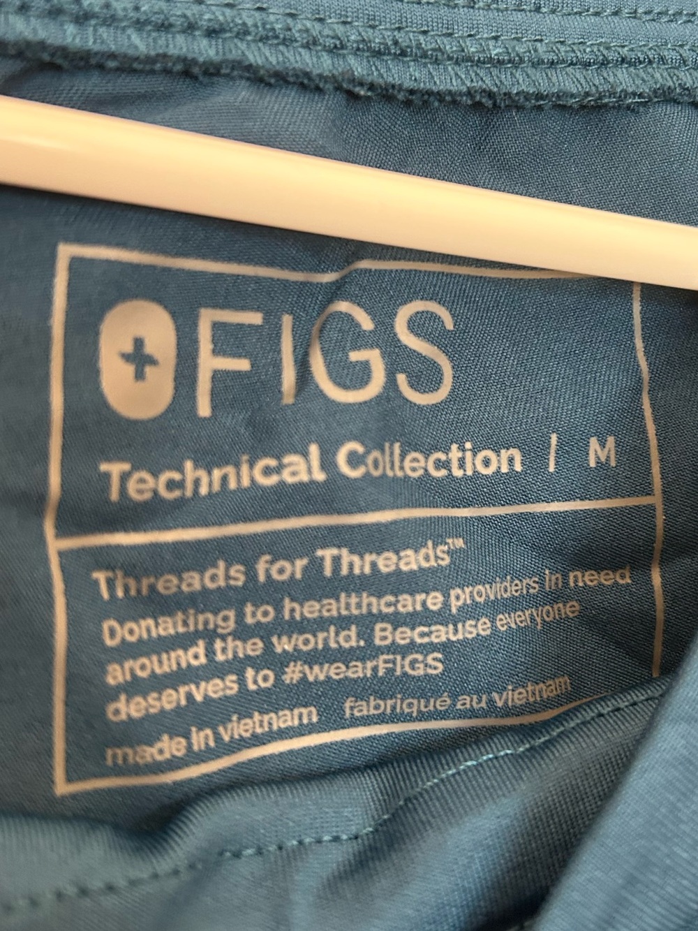 FIGS Technical Collection Teal Scrub Set Small Top Zamora Joggers - Picture 5 of 6